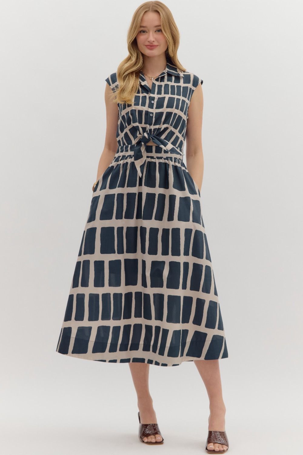 Abstract Print Sleeveless Midi Dress with Knot Closer