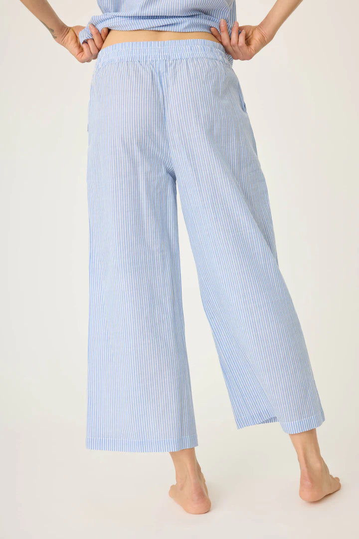 Dainty Daisy Open Leg Crop Pants