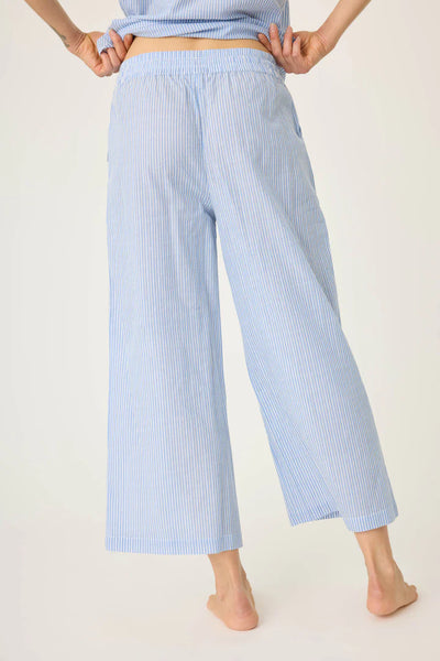 Dainty Daisy Open Leg Crop Pants