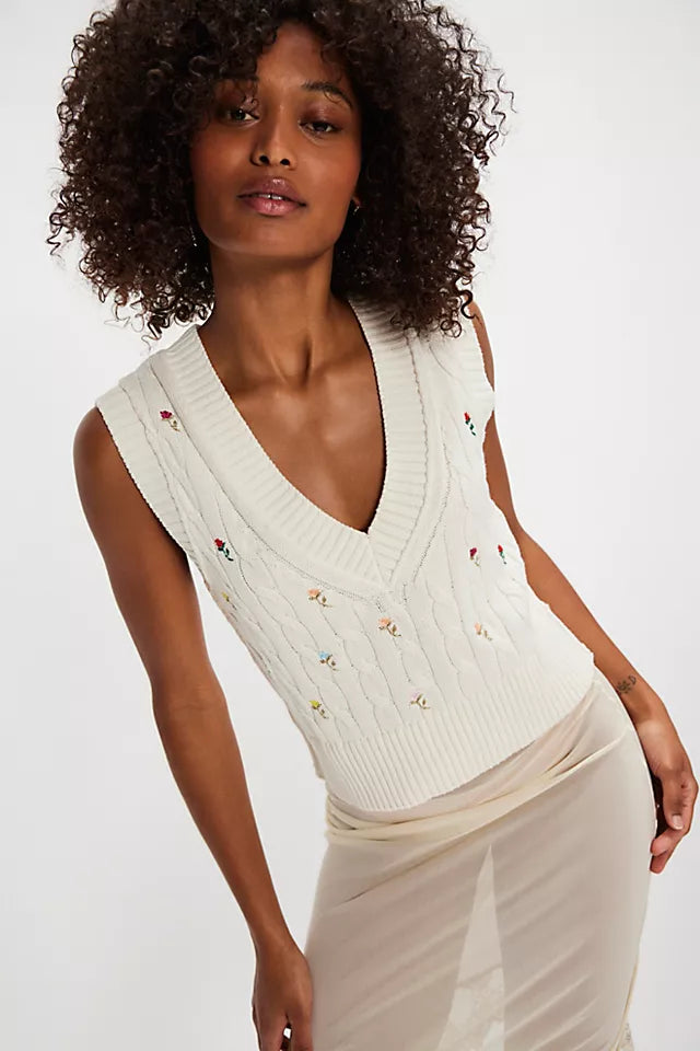 PLUMERIA FLORAL VNECK SLEEVELESS SWEATER
