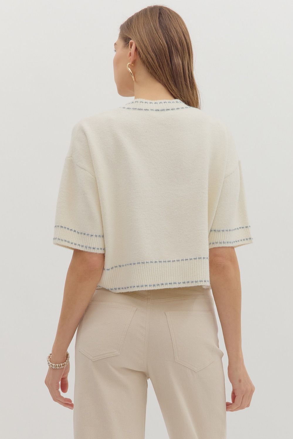 Cream Color Short Sweater with Blue Detail Stitching Cardigan