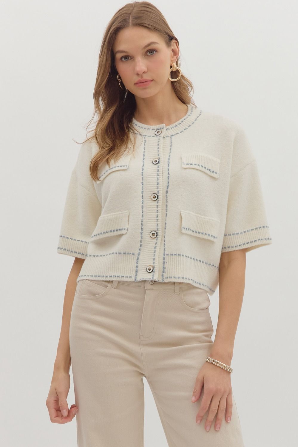 Cream Color Short Sweater with Blue Detail Stitching Cardigan