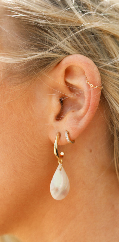 Shell Drop Gold Earring